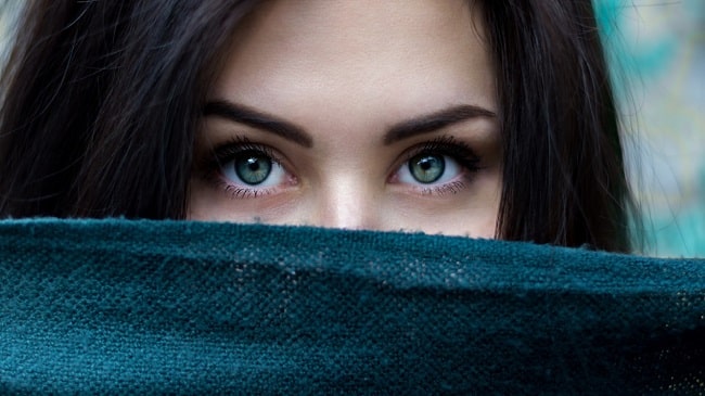 لنزهای تماسی رنگی