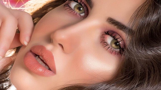 لنز عسلی برای چه افرادی مناسب است ؟