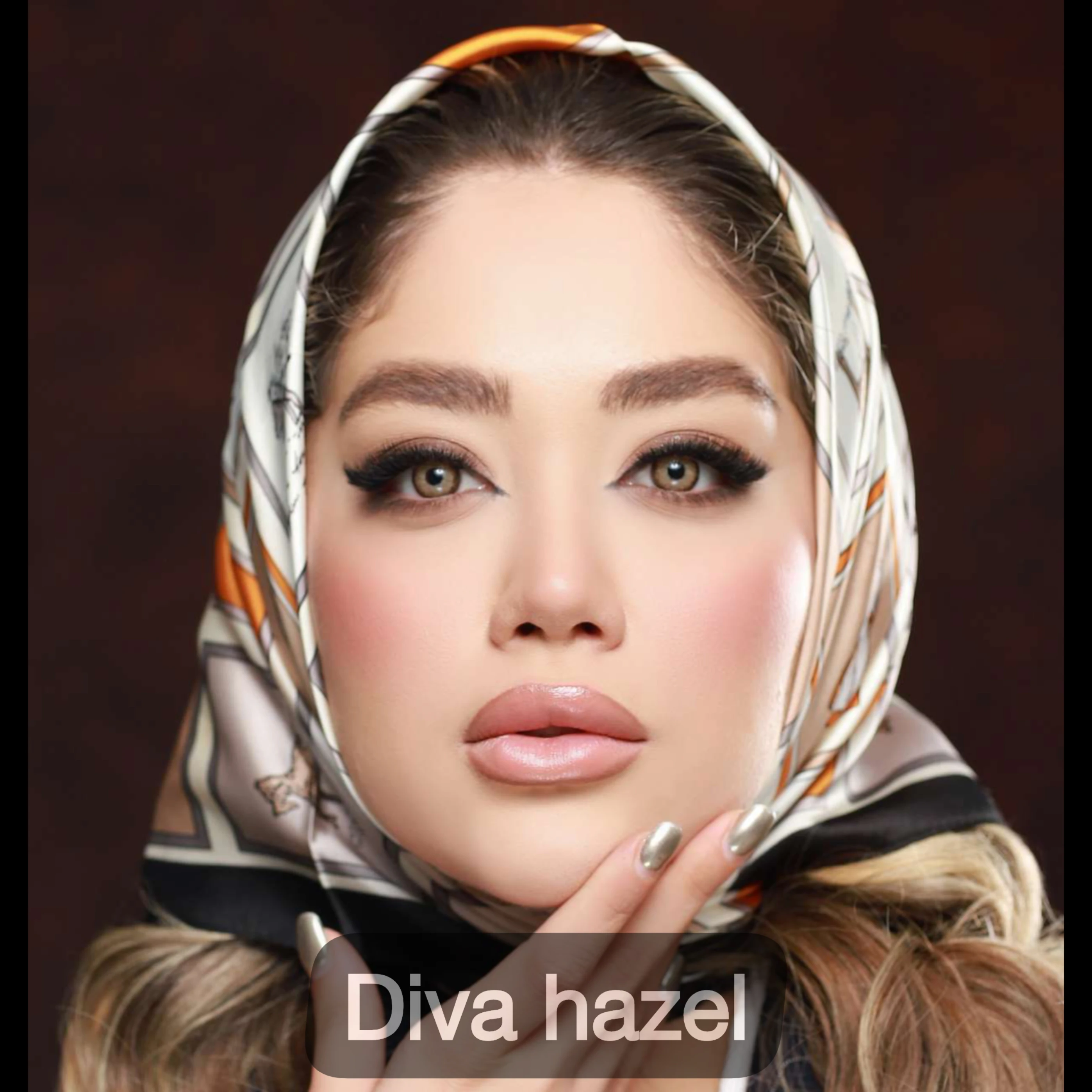 لنز رنگی سالانه هرا (Hera)