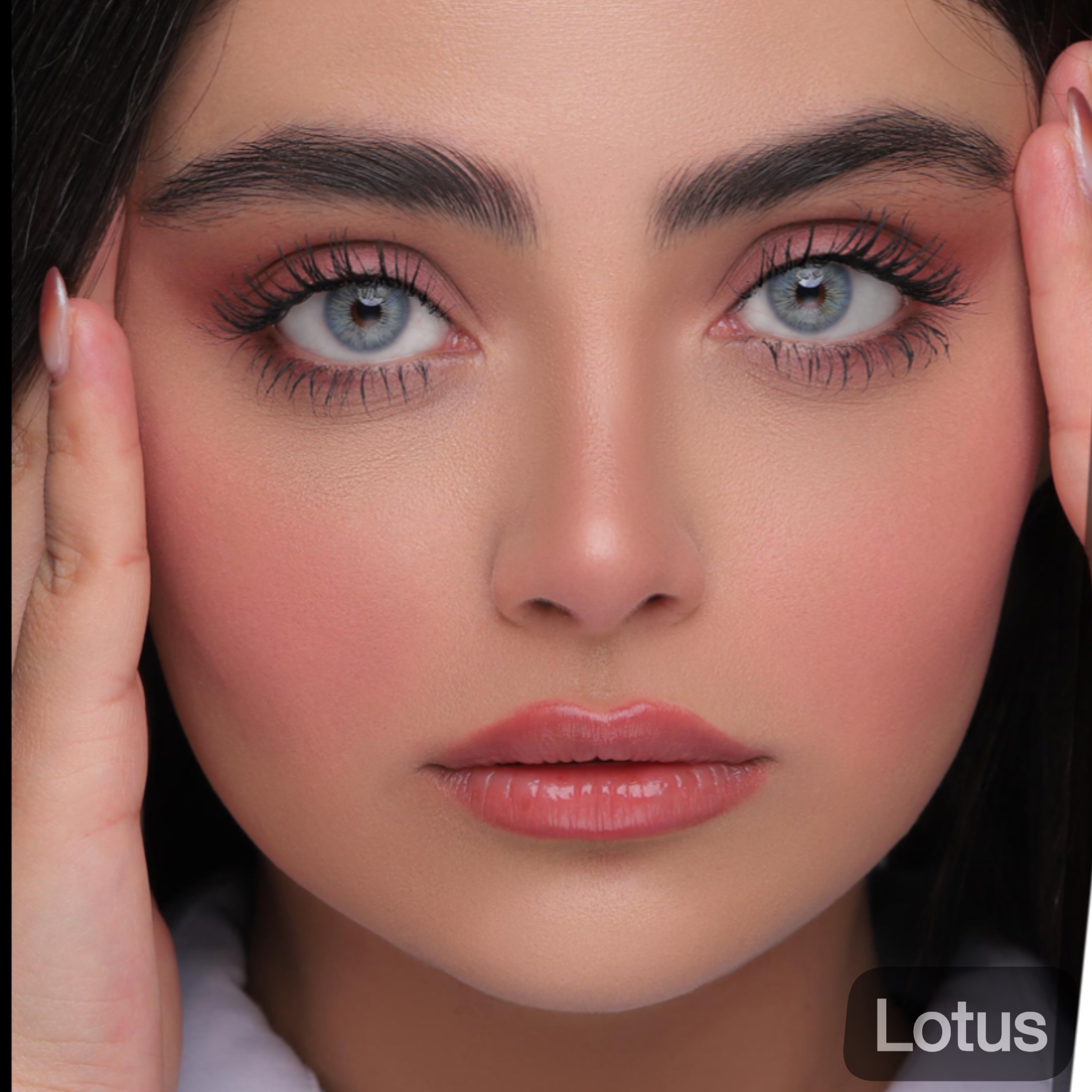 لنز رنگی سالانه یونیک (Uniqe)