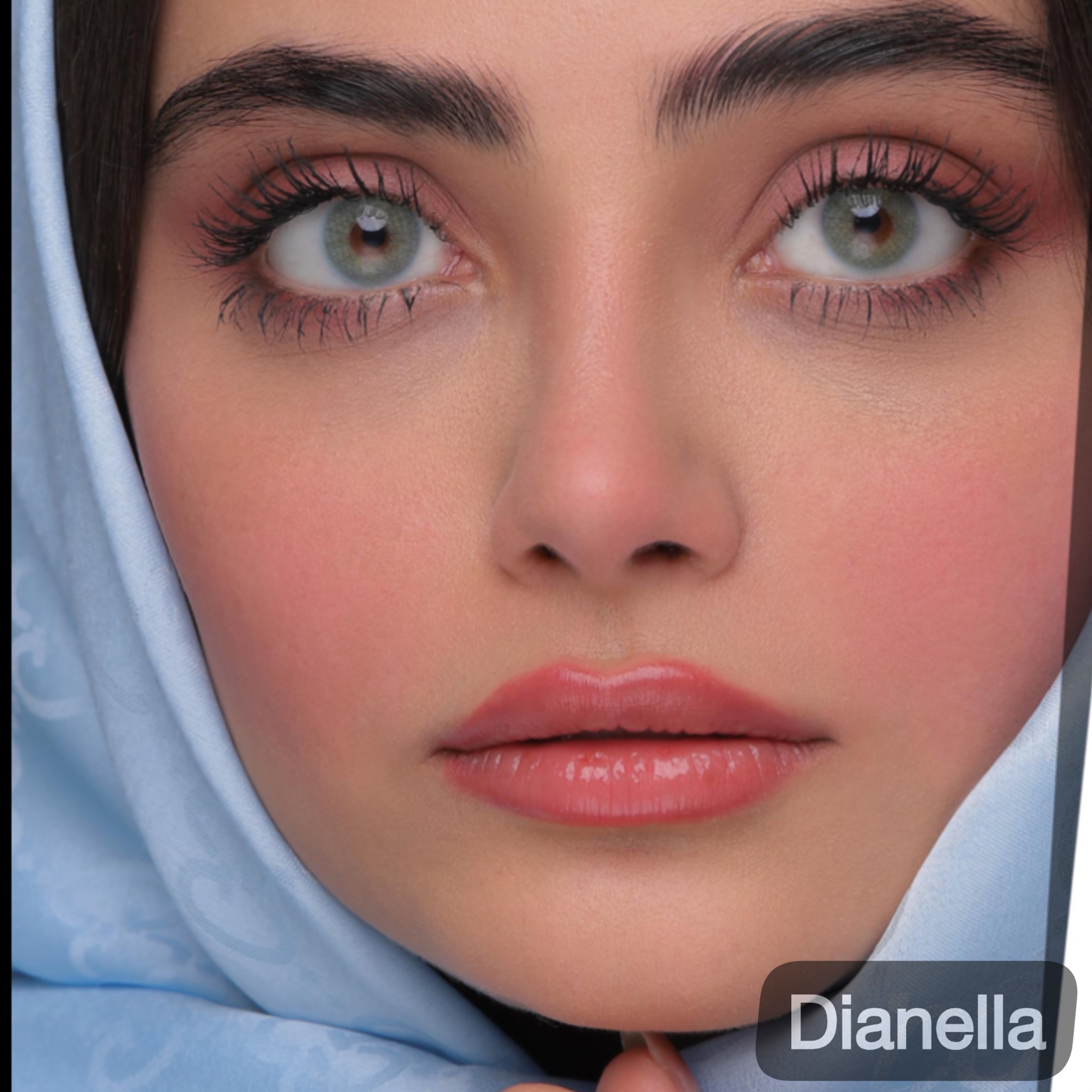 لنز رنگی روزانه یونیک (Uniqe)