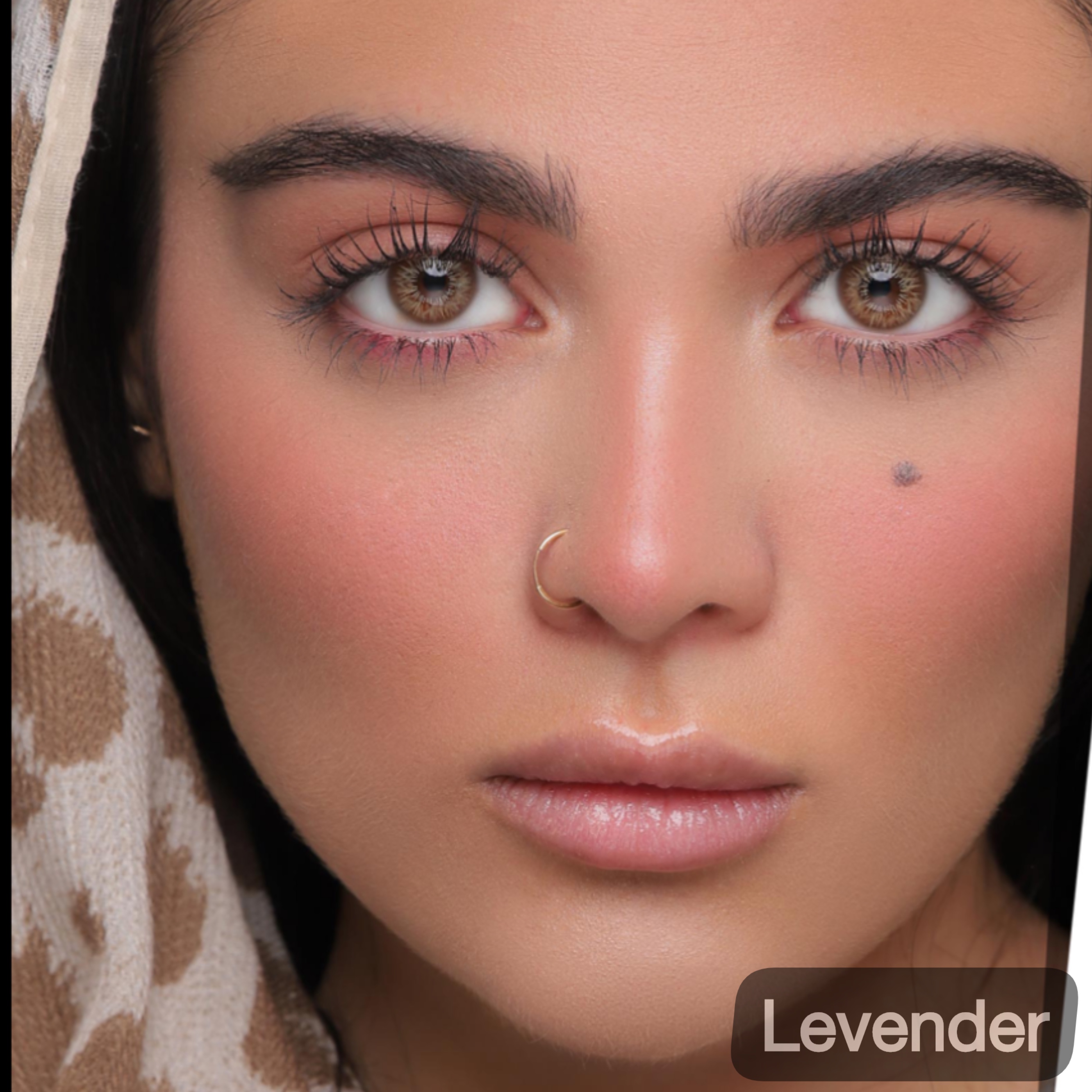 لنز رنگی روزانه یونیک (Uniqe)